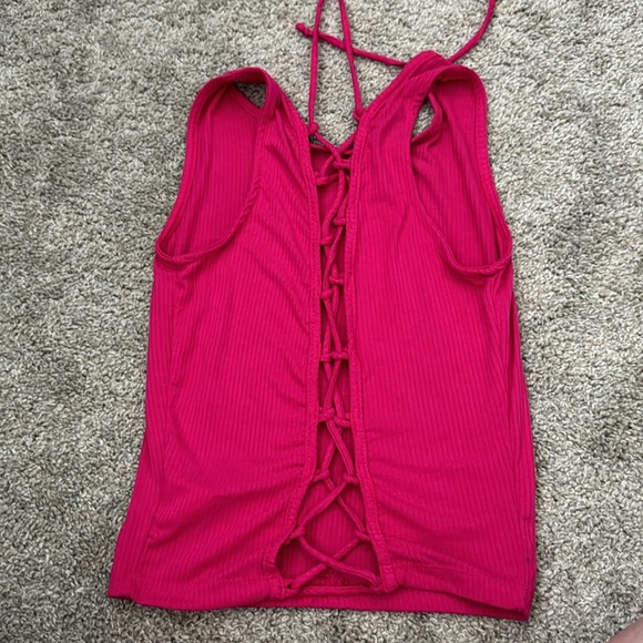 Pink crop - Picture 2 of 2